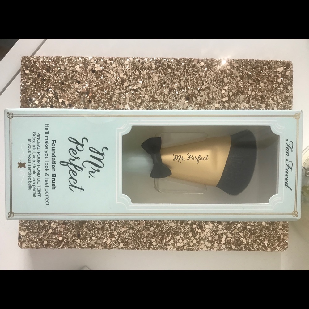 Too Faced Foundation Brush